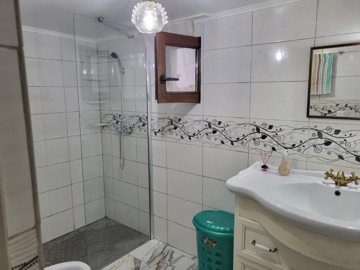 Apartament Cu Terasa Si Gratar Apartment Satu Mare Exterior photo