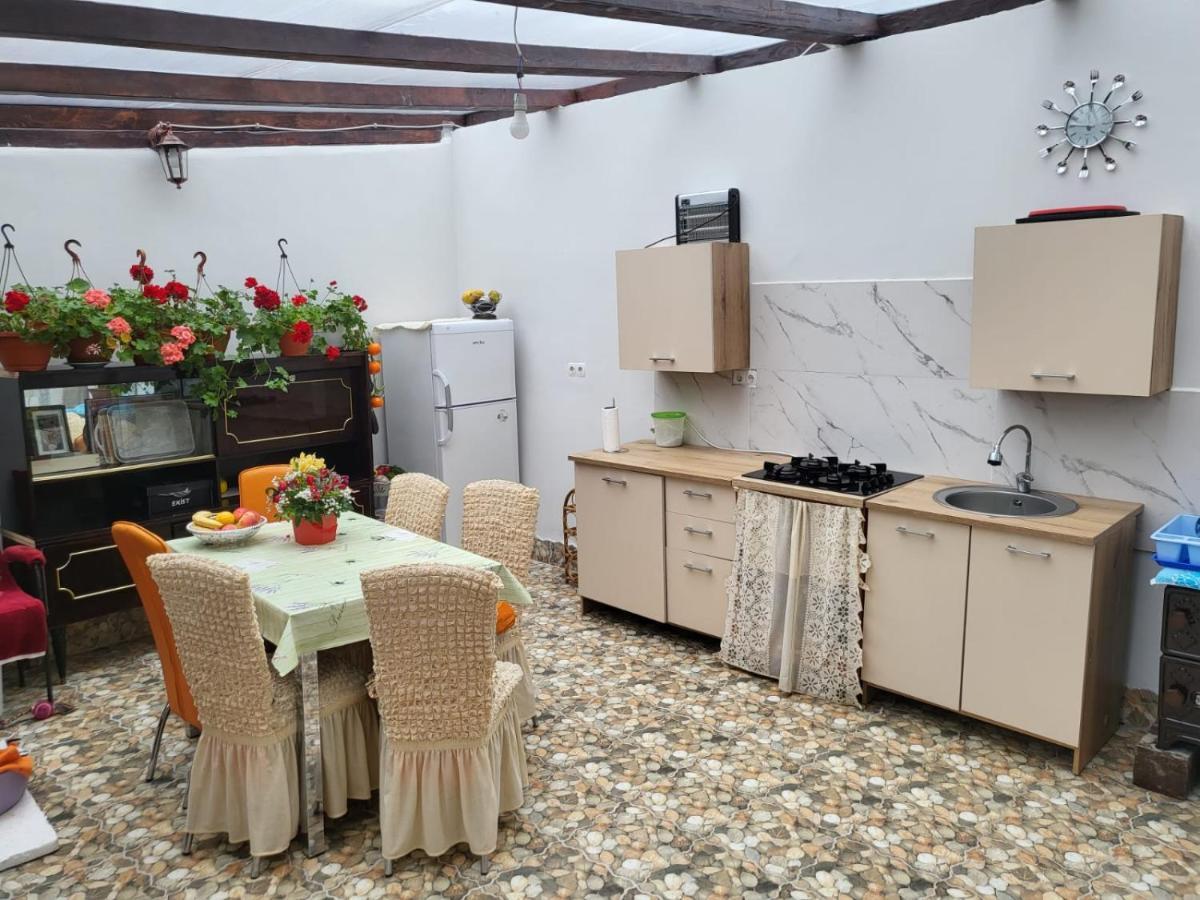 Apartament Cu Terasa Si Gratar Apartment Satu Mare Exterior photo